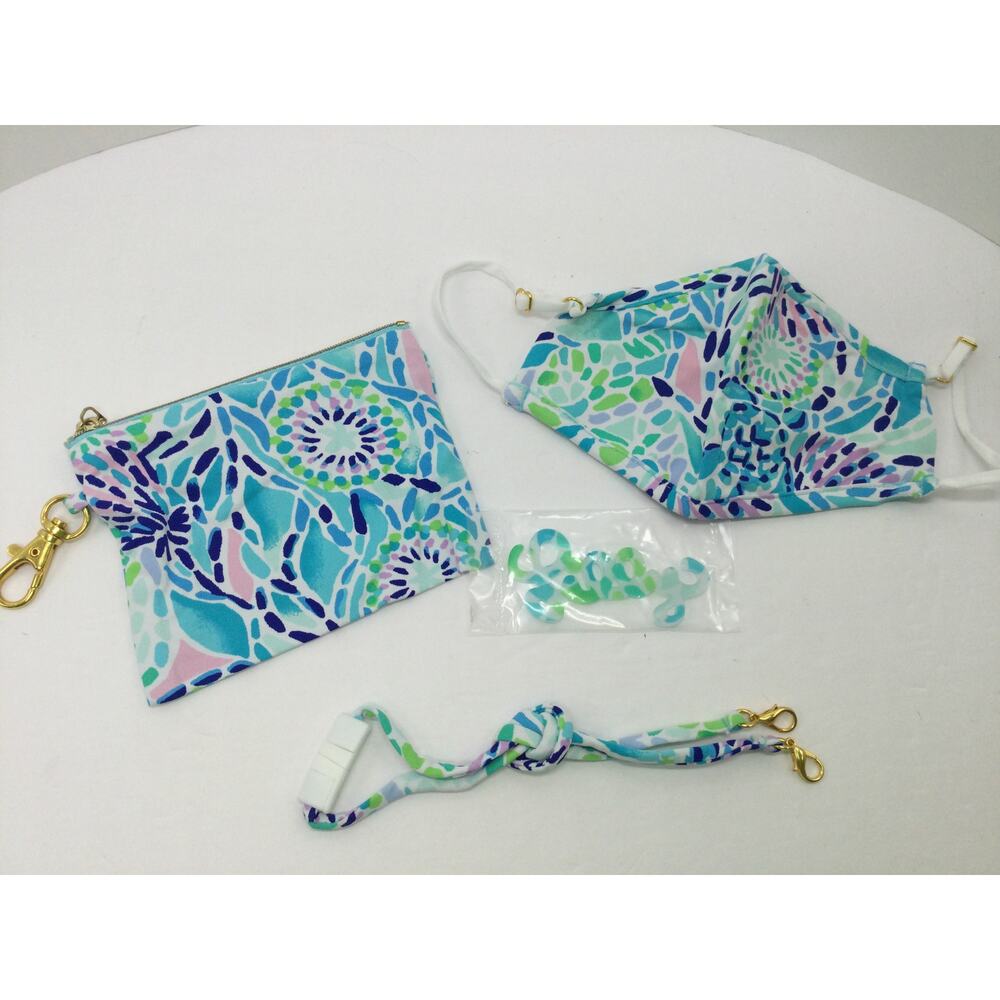 Lilly Pulitzer Face Mask Set with extender and lanyard NIB